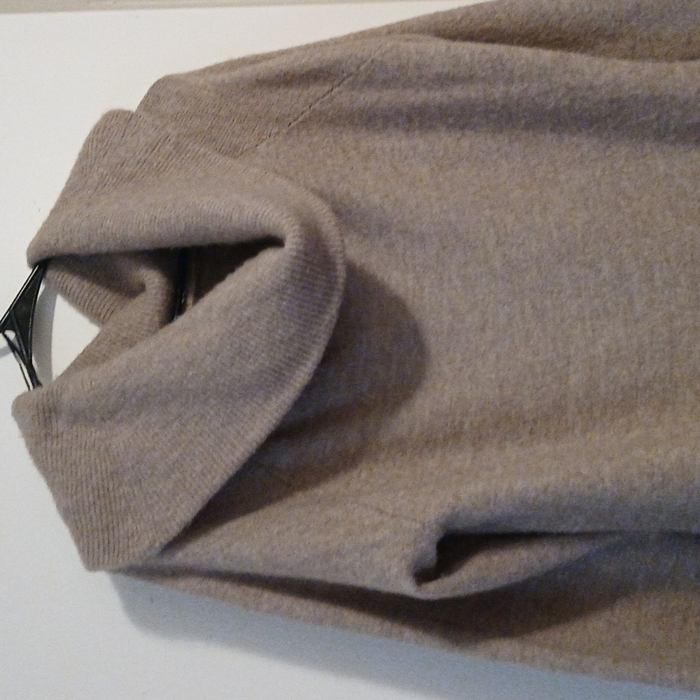 H&M Elegant Beige Knit Dress